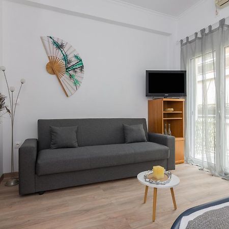 Nice Studio In Pagkrati Atenas Exterior foto