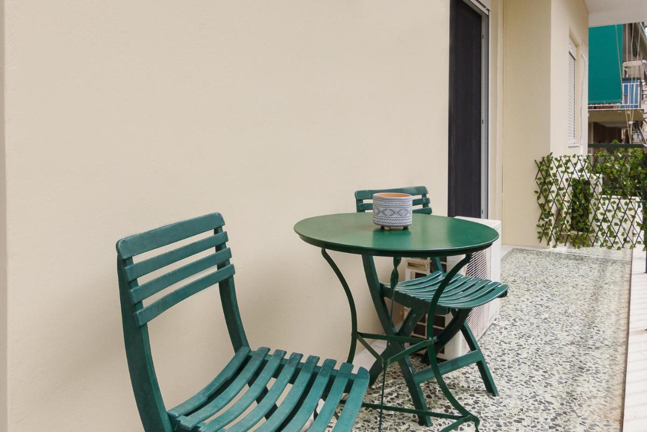 Nice Studio In Pagkrati Atenas Exterior foto