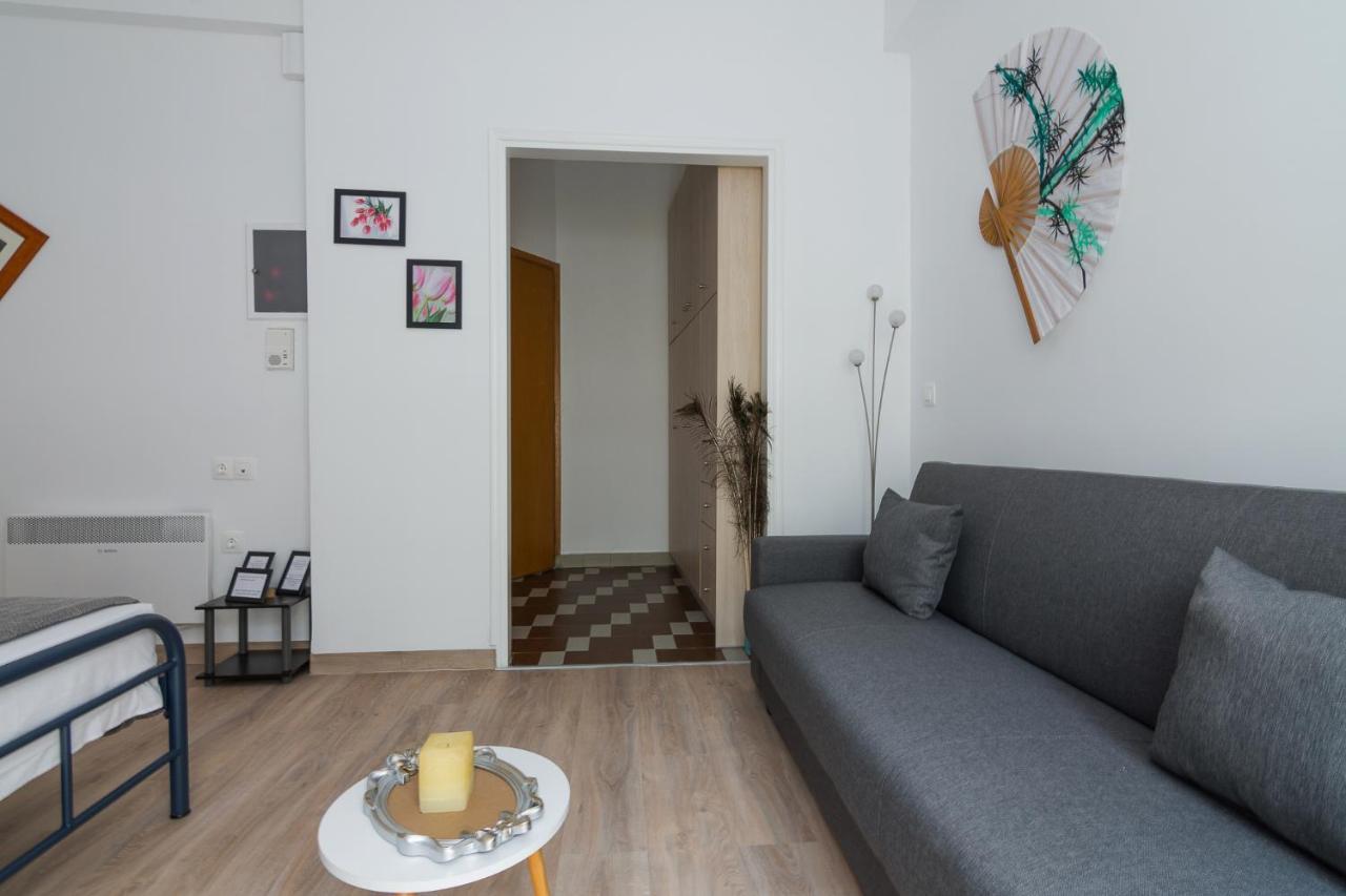 Nice Studio In Pagkrati Atenas Exterior foto
